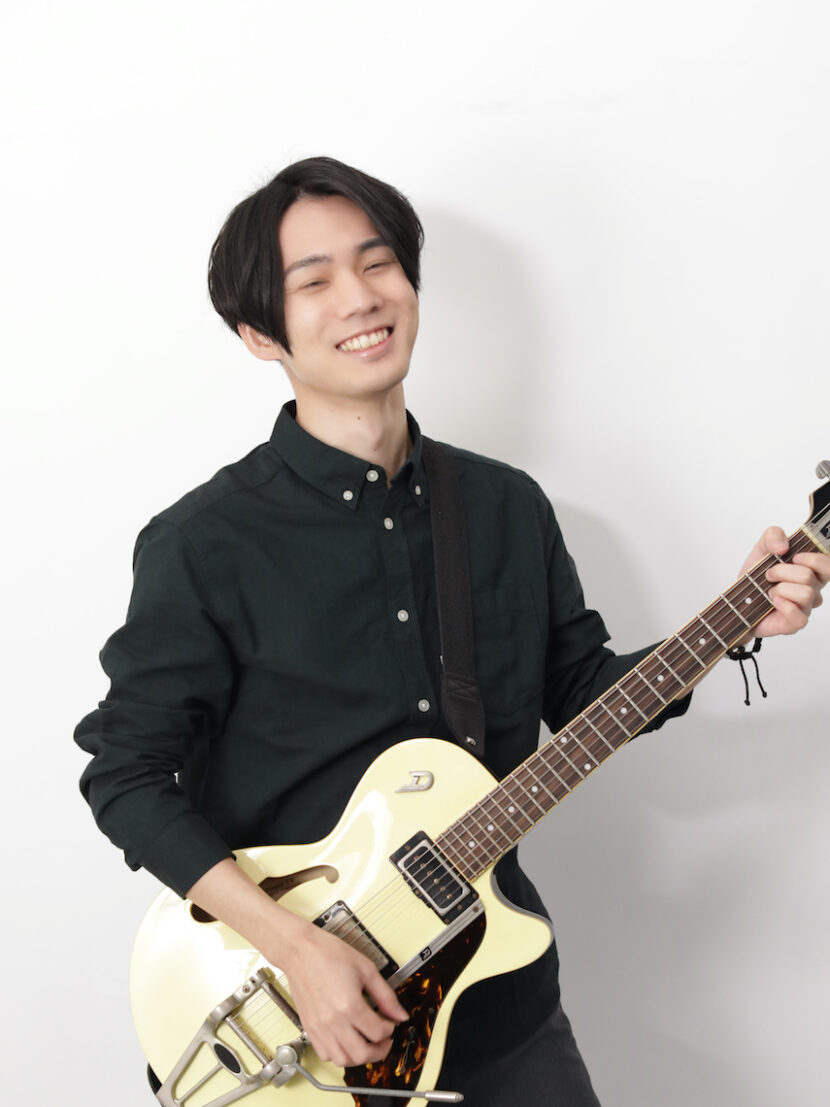 綾部翔平ギター