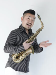 平野里公サックス